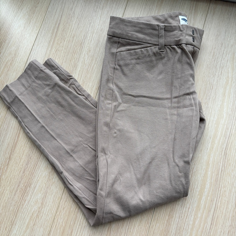 2/$20 OLD NAVY Pixie Beige regular Pants business casual formal – Size 4 Regular